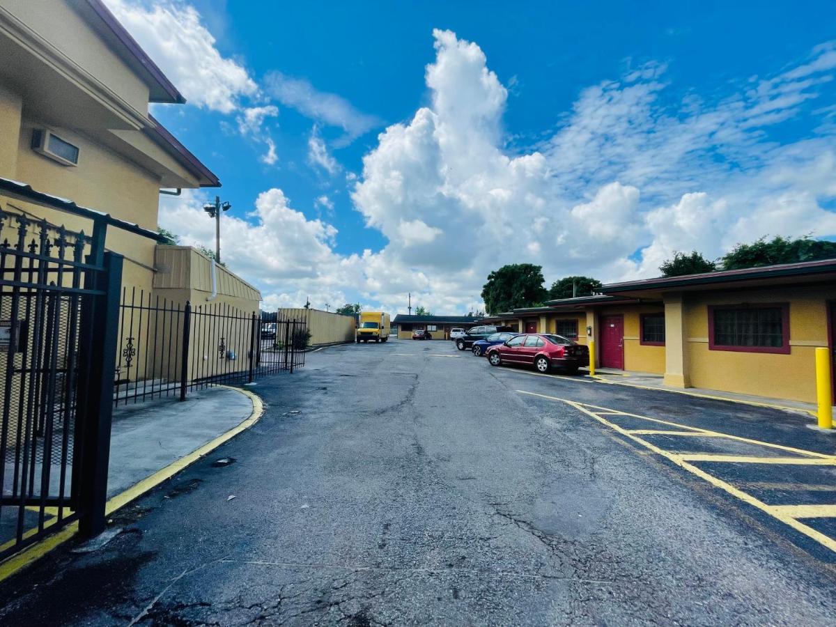 Royal Palms Motel & Rv Park Nueva Orleans Exterior foto
